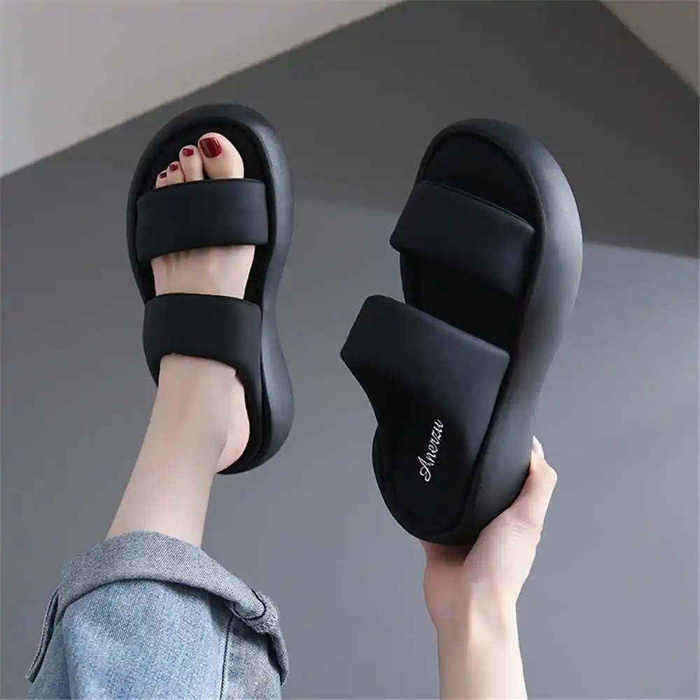 Outdoor Sport Outlet - Size 39 Strip sepatu musim panas